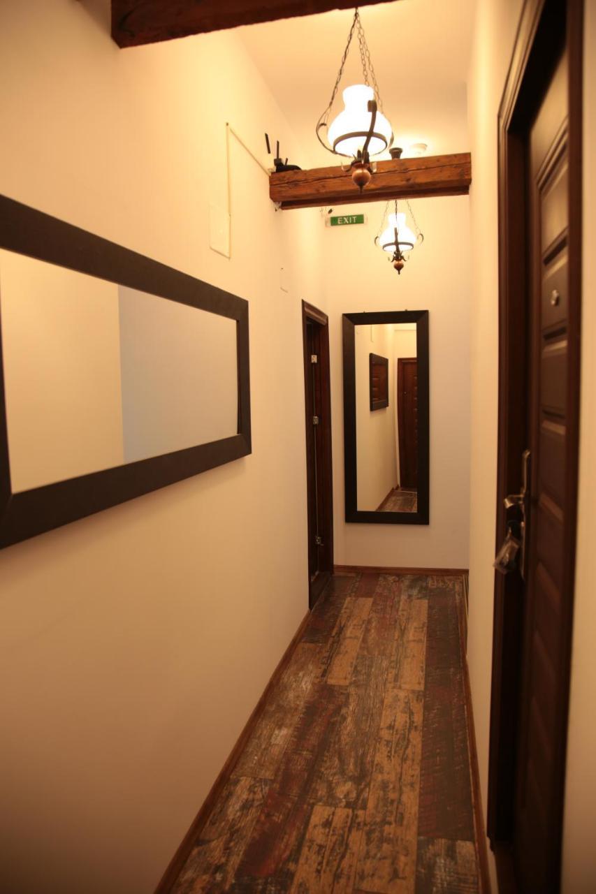 Downtown Hostel Braşov Exterior foto